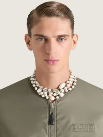 Necklace in Metal, Pearls and Crystals