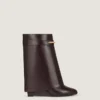 Shark Pinch Ankle Boots in Leather Shark Pinch Ankle Boots in Leather