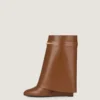 Shark Pinch Ankle Boots in Leather Shark Pinch Ankle Boots in Leather